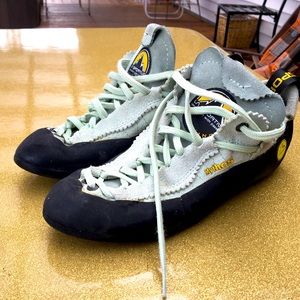 La Sportiva Mythos Rock Climbing Shoes